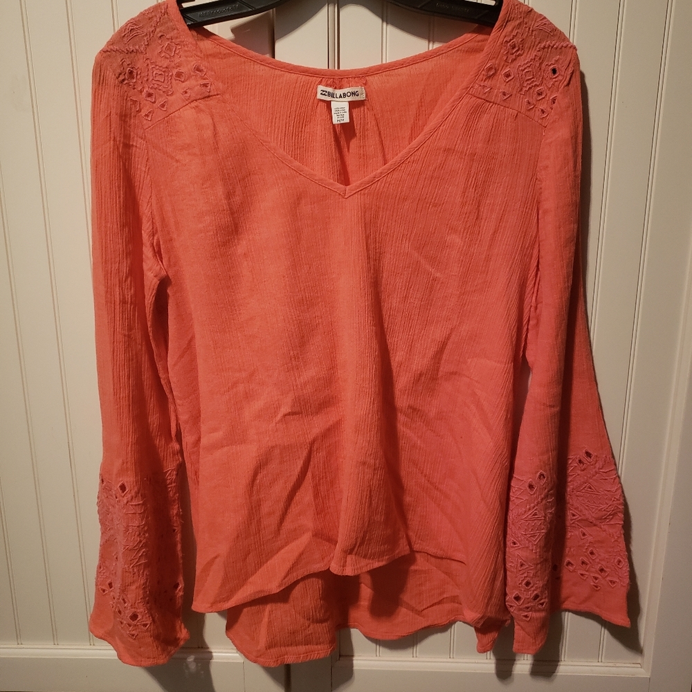 Billabong bell sleeve salmon embroidered blouse